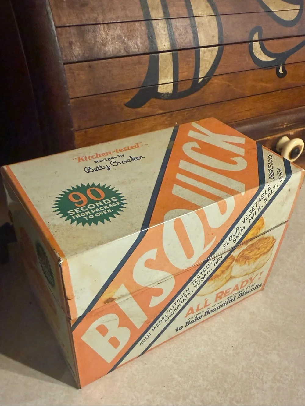 Vintage Betty Crocker Recipe box Bisquick Advertising Metal Tin Box Recipe Cards